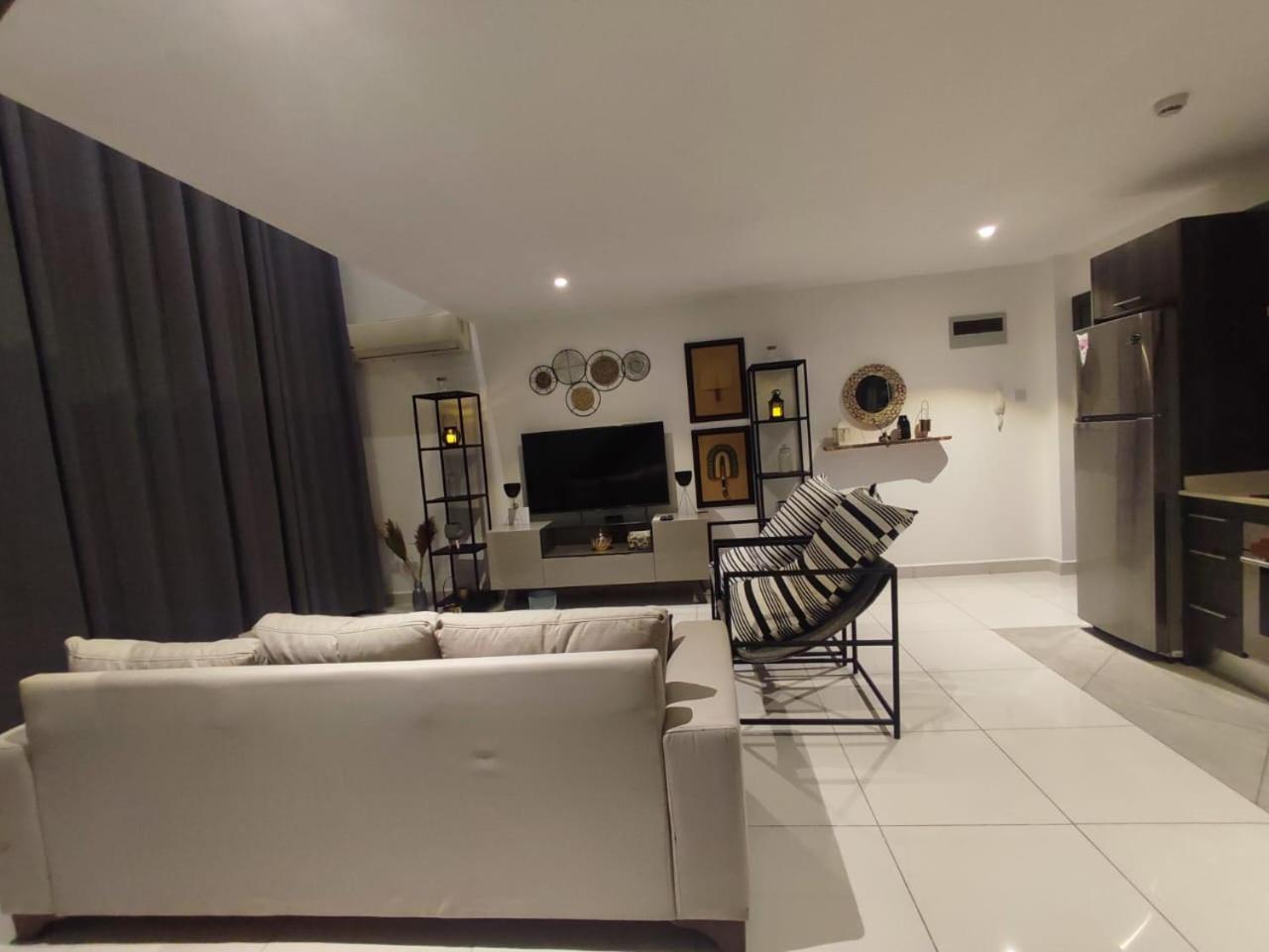 Accra Tranquil Homes, Embassy Garden Екстер'єр фото